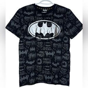 Batman Graffiti T-Shirt NWT